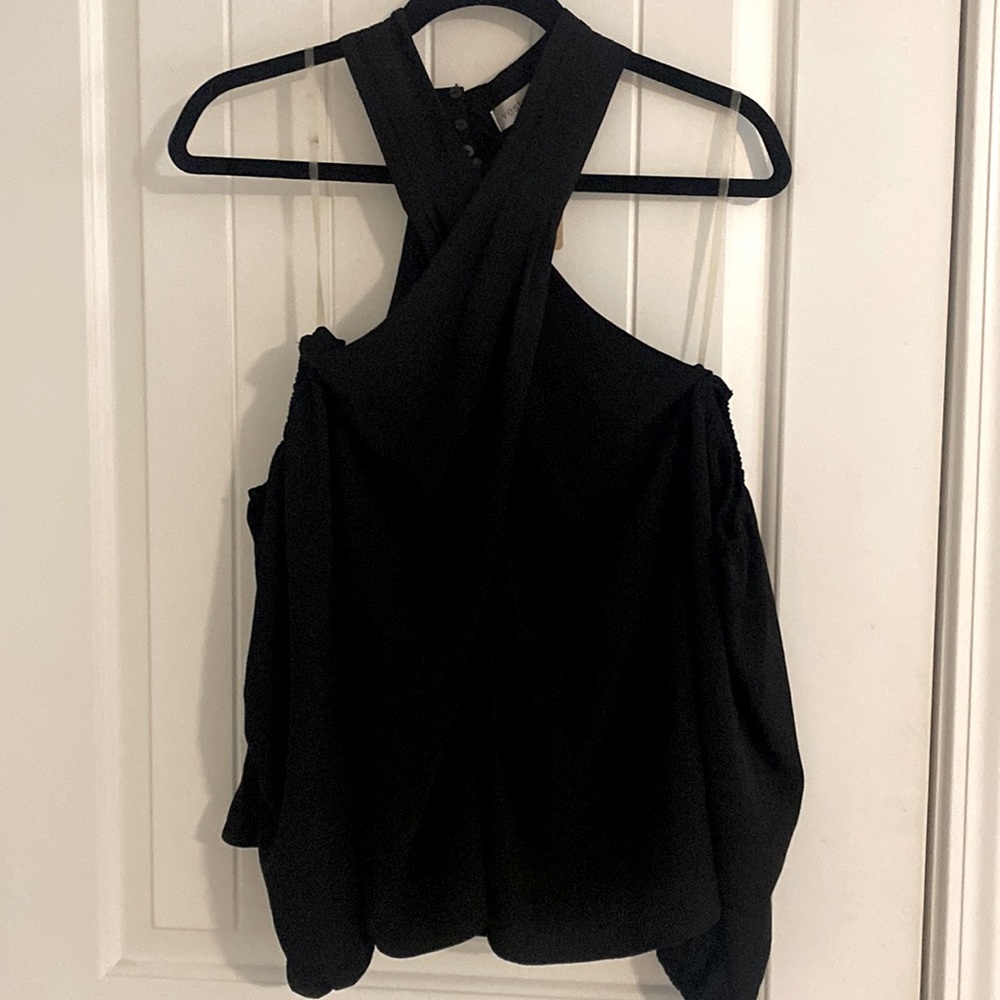 Vestique top, off the shoulders